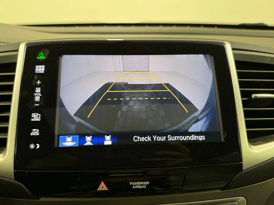 2016 Honda Pilot 3rd Gen - Image 16 of 28