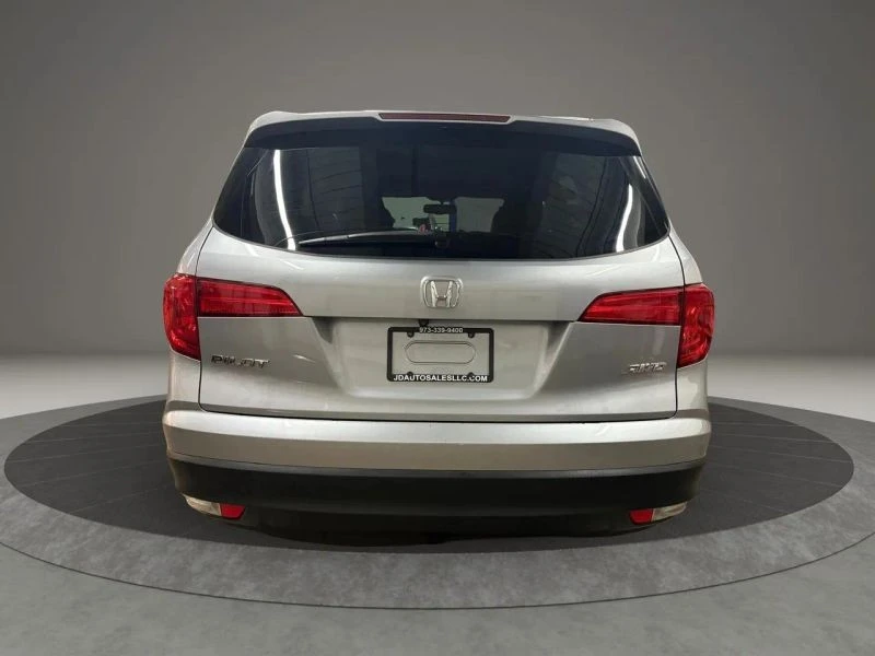 2016 Honda Pilot 3rd Gen - Image 4 of 12