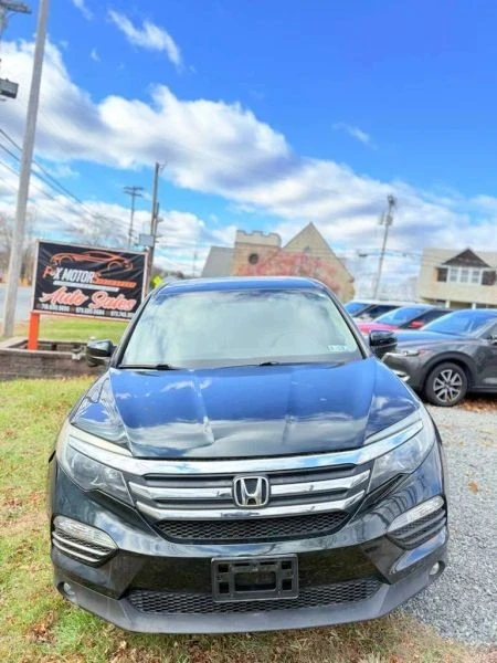 2016 Honda Pilot 3rd Gen - Image 2 of 12