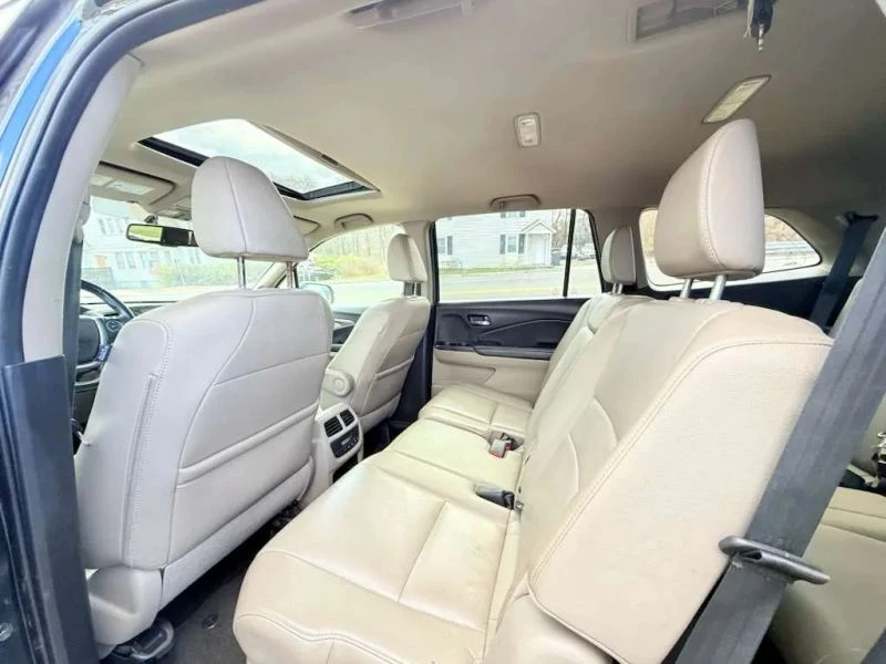 2016 Honda Pilot 3rd Gen - Image 11 of 12