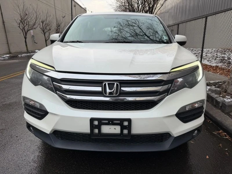 2016 Honda Pilot 3rd Gen - Image 2 of 12