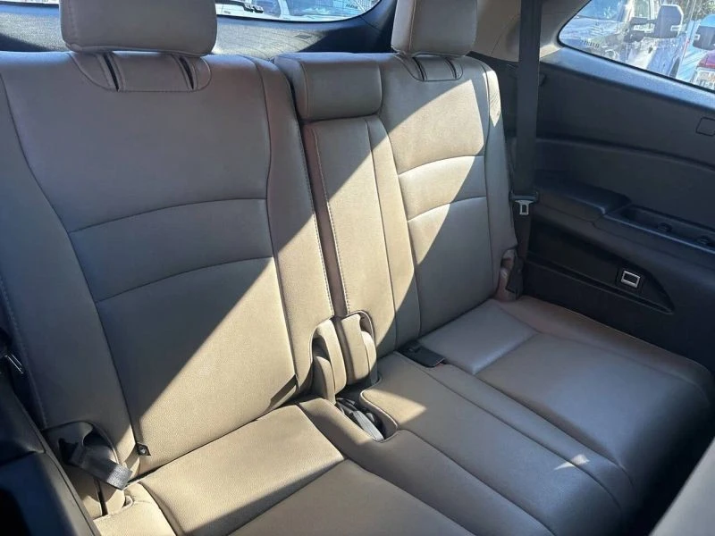 2016 Honda Pilot 3rd Gen - Image 11 of 12