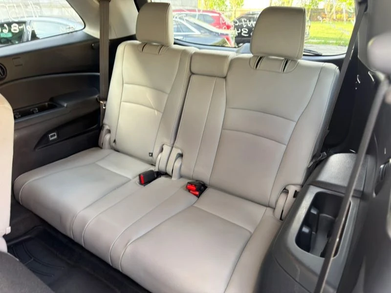 2016 Honda Pilot 3rd Gen - Image 10 of 12
