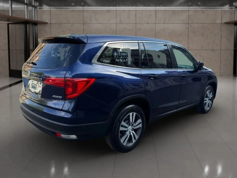 2016 Honda Pilot 3rd Gen - Image 5 of 12