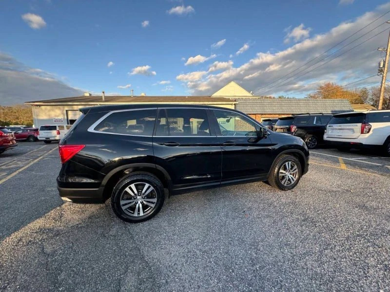 2016 Honda Pilot 3rd Gen - Image 9 of 12