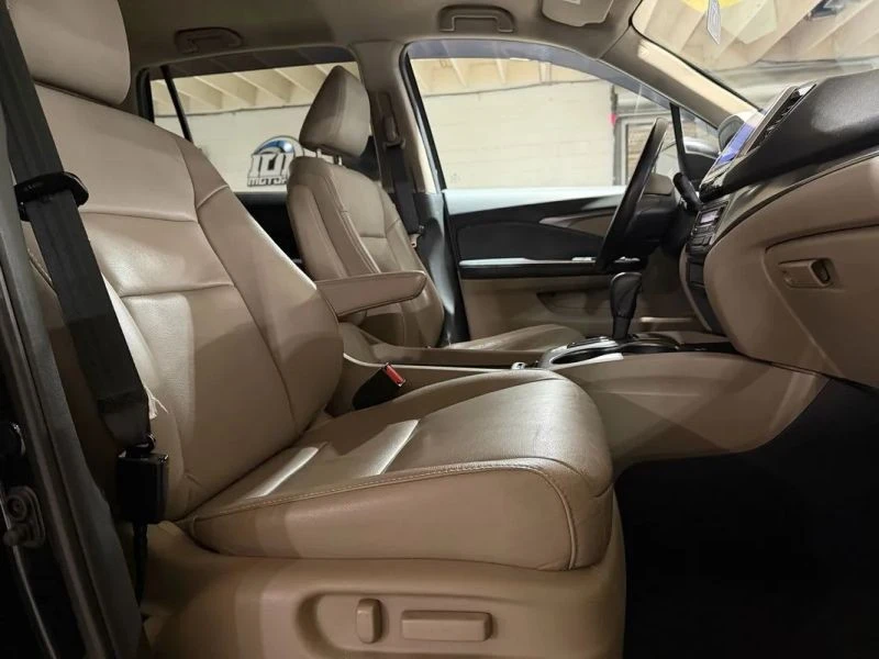 2016 Honda Pilot 3rd Gen - Image 10 of 12