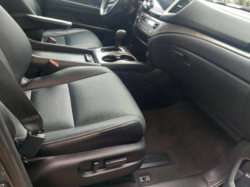 2016 Honda Pilot 3rd Gen - Image 5 of 12