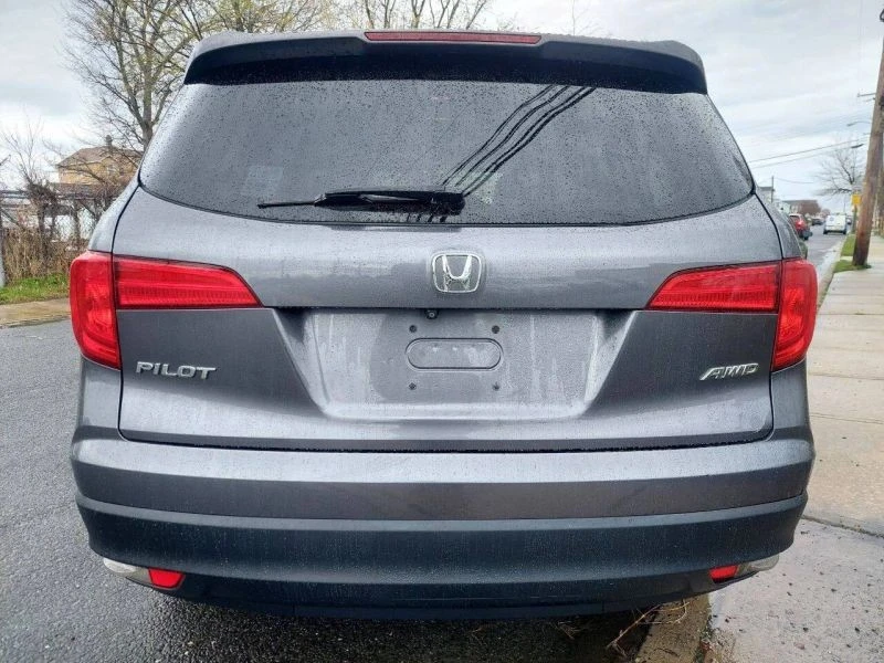 2016 Honda Pilot 3rd Gen - Image 9 of 12