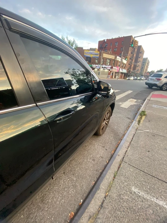2016 Honda Pilot 3rd Gen - Image 2 of 9