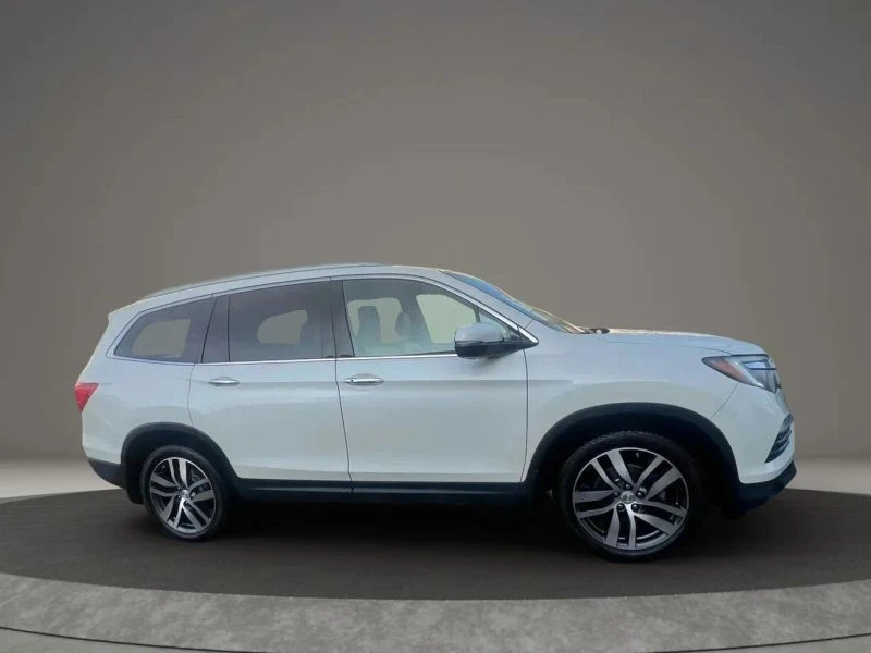 2016 Honda Pilot 3rd Gen - Image 5 of 12