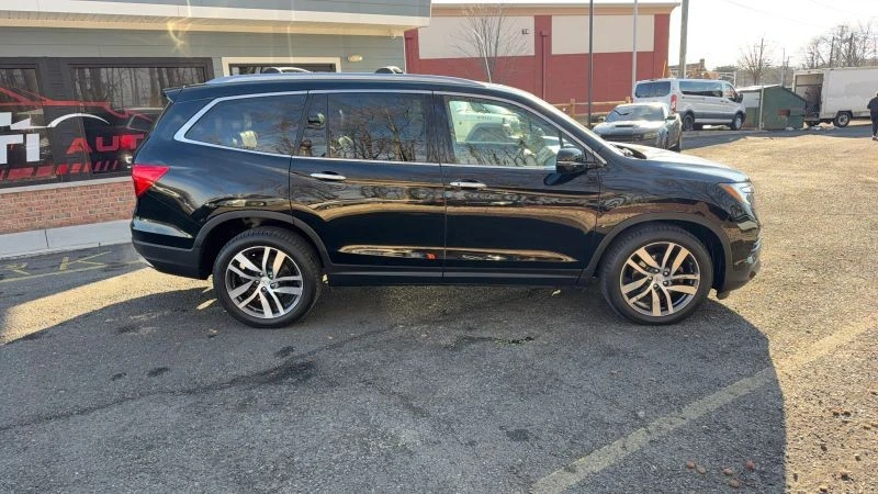 2016 Honda Pilot 3rd Gen - Image 4 of 12