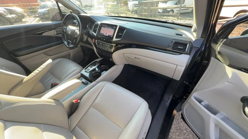 2016 Honda Pilot 3rd Gen - Image 11 of 12