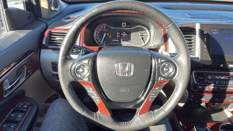 2016 Honda Pilot 3rd Gen - Image 10 of 12
