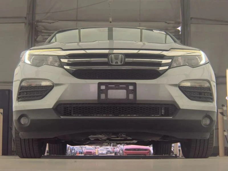 2016 Honda Pilot 3rd Gen - Image 4 of 12
