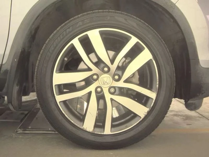 2016 Honda Pilot 3rd Gen - Image 10 of 12