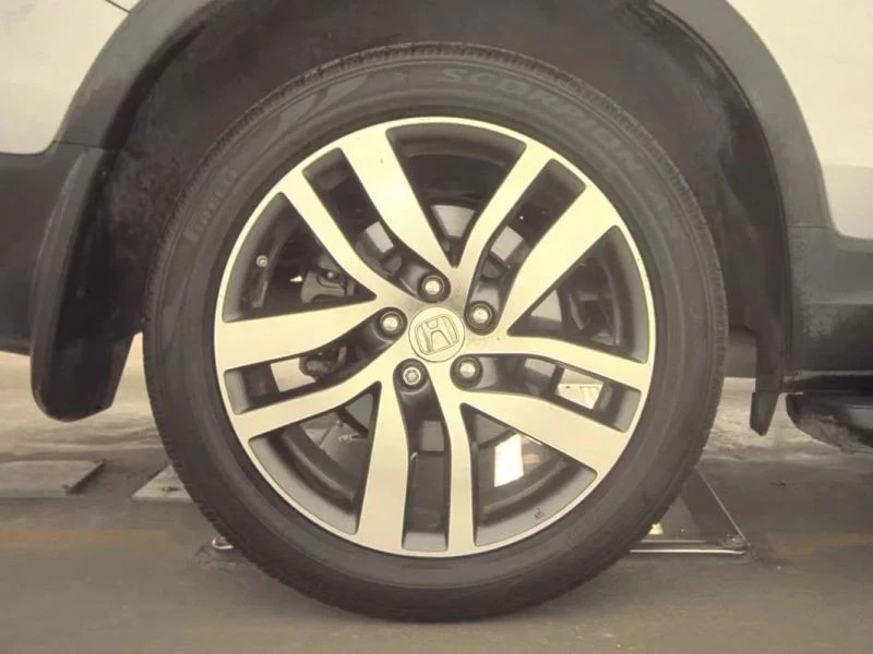 2016 Honda Pilot 3rd Gen - Image 11 of 12
