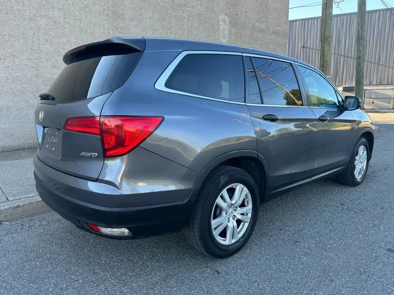 2016 Honda Pilot 3rd Gen - Image 5 of 12