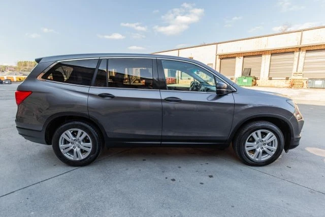 2016 Honda Pilot 3rd Gen - Image 11 of 21