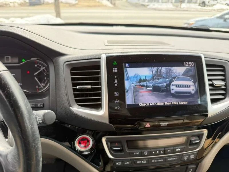 2016 Honda Pilot 3rd Gen - Image 9 of 12