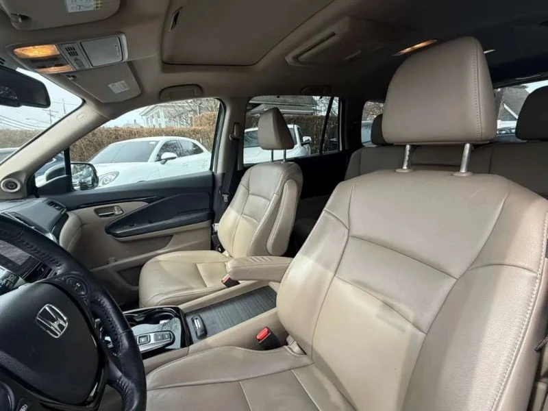 2016 Honda Pilot 3rd Gen - Image 11 of 12