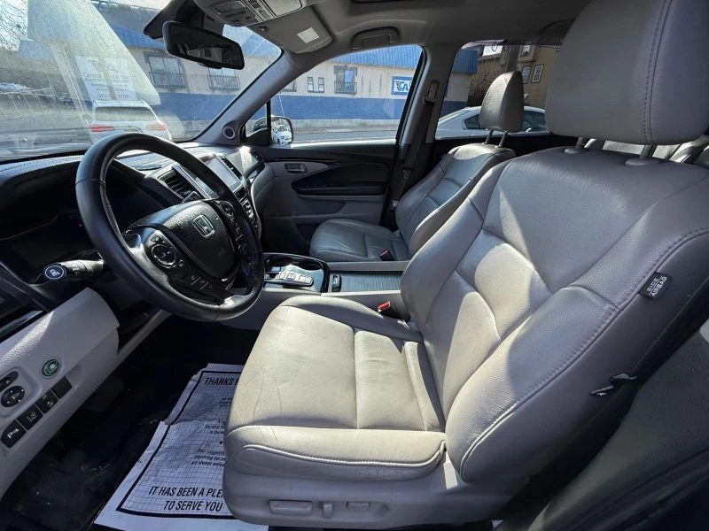 2016 Honda Pilot 3rd Gen - Image 6 of 9