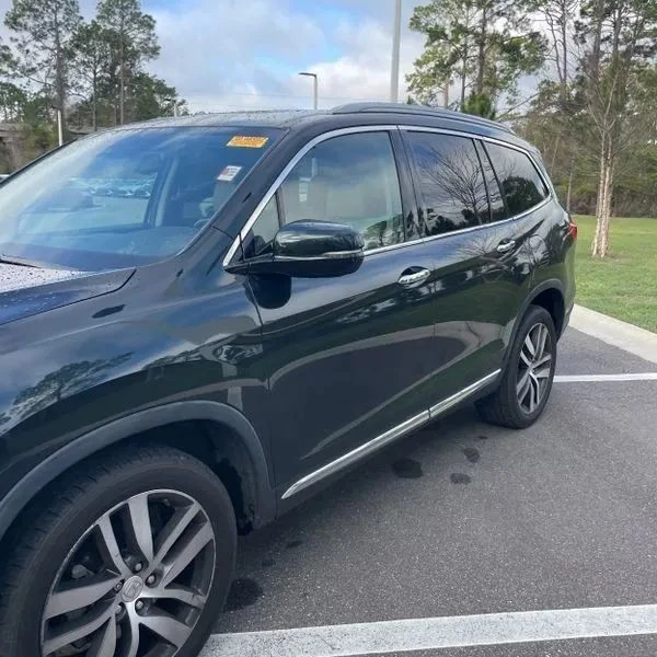 2016 Honda Pilot 3rd Gen - Image 2 of 12