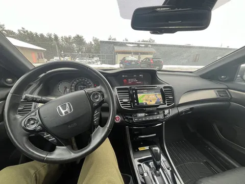 2016 Honda Accord 9th Gen - Image 3 of 7