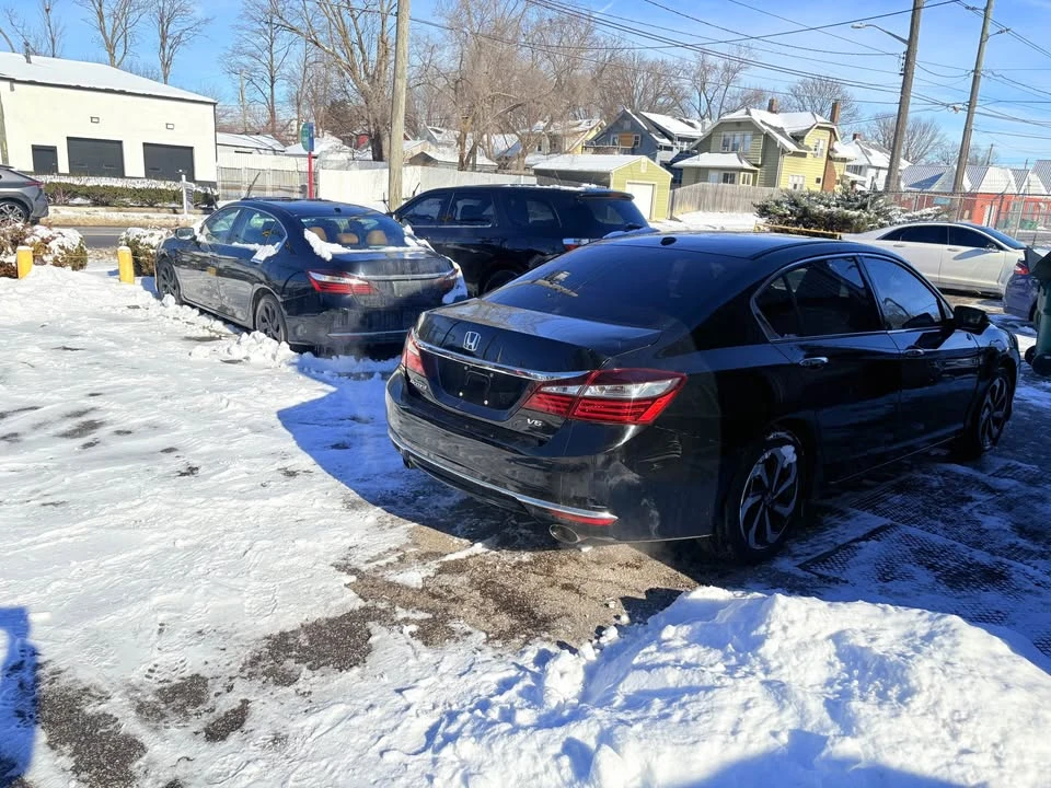 2016 Honda Accord 9th Gen - Image 9 of 10