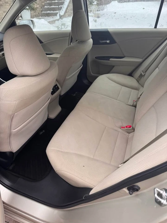 2016 Honda Accord 9th Gen - Image 7 of 9
