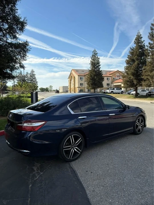 2016 Honda Accord 9th Gen - Image 2 of 6