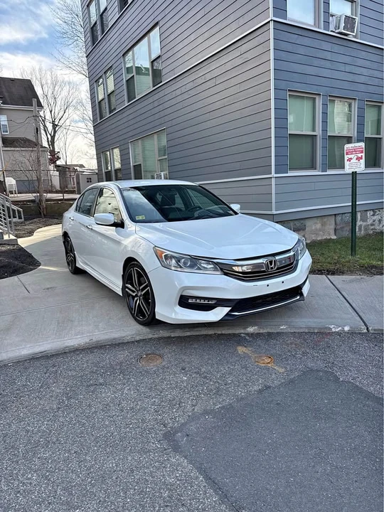 2016 Honda Accord 9th Gen - Image 1 of 8