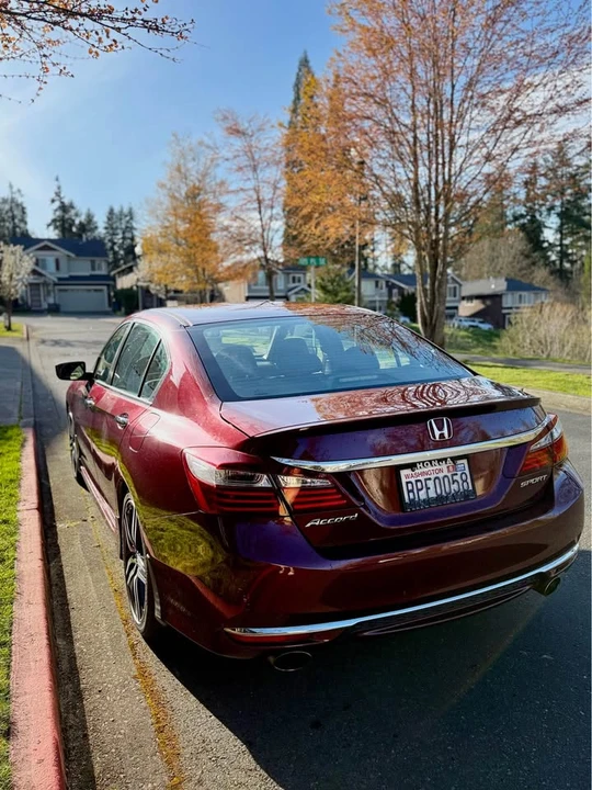 2016 Honda Accord 9th Gen - Image 8 of 20