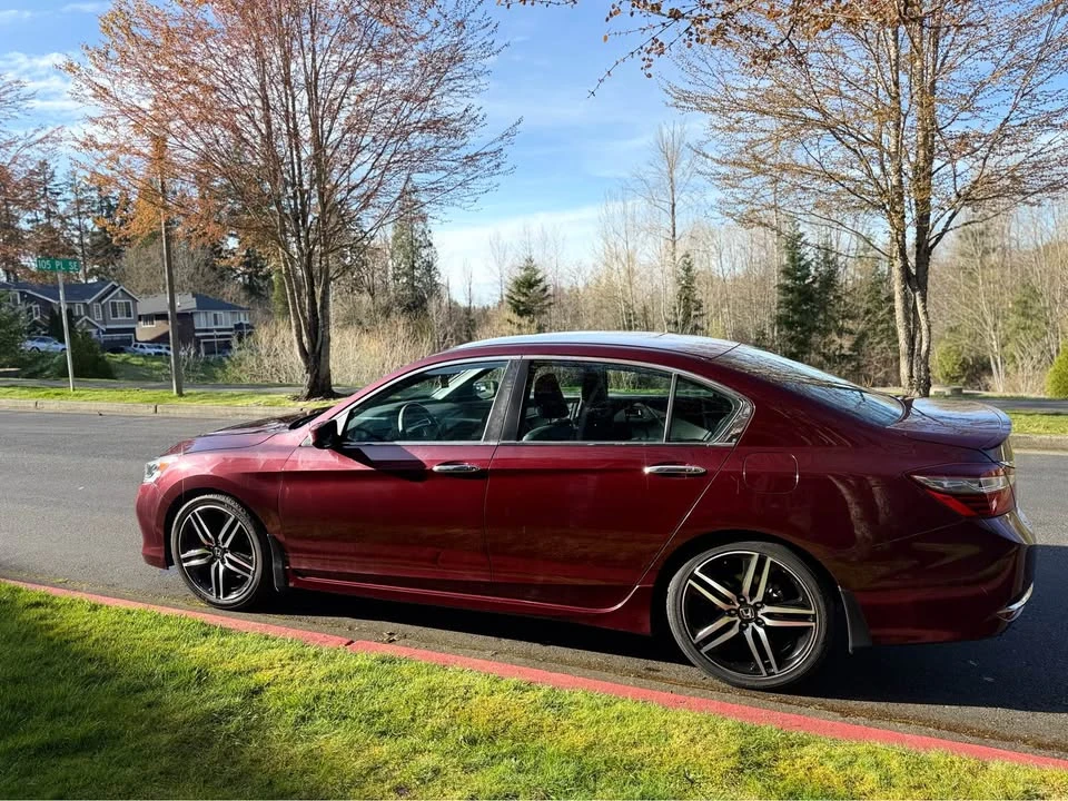 2016 Honda Accord 9th Gen - Image 7 of 20
