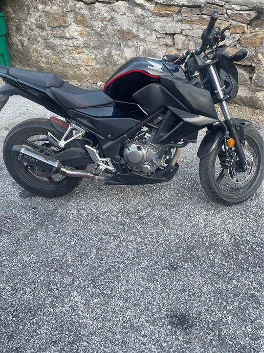 2016 Honda Motorcycles - Image 2 of 4