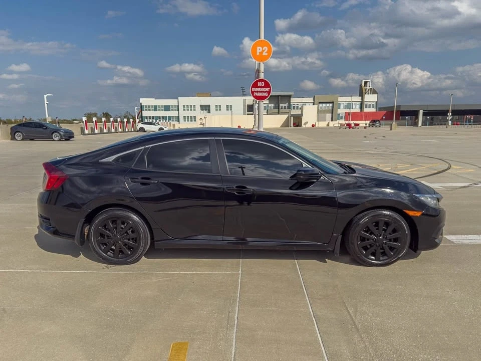 2016 Honda Civic 10th Gen - Image 4 of 14