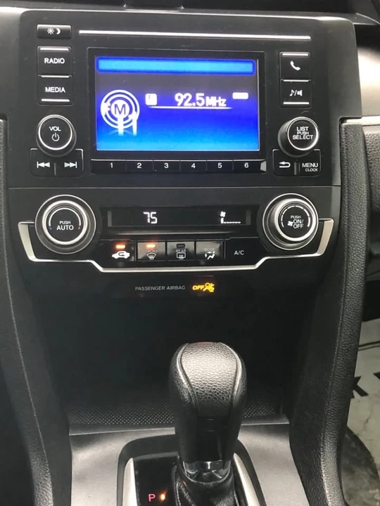 2016 Honda Civic 10th Gen - Image 19 of 20