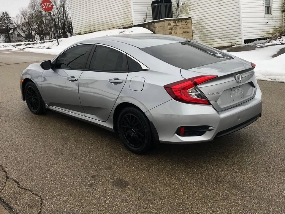 2016 Honda Civic 10th Gen - Image 4 of 20