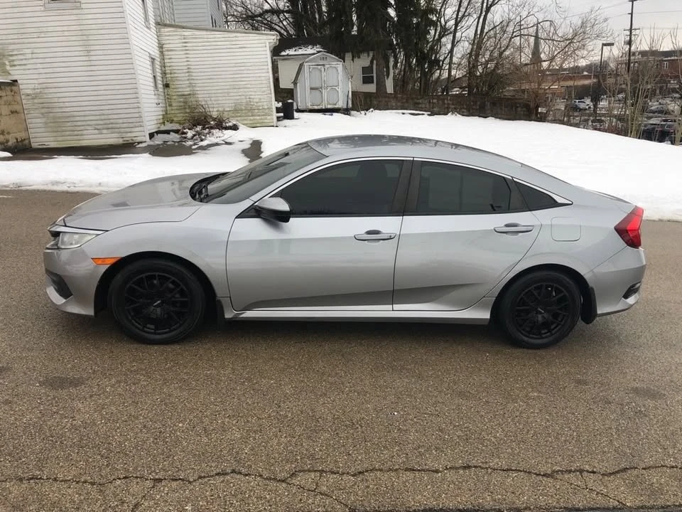 2016 Honda Civic 10th Gen - Image 3 of 20