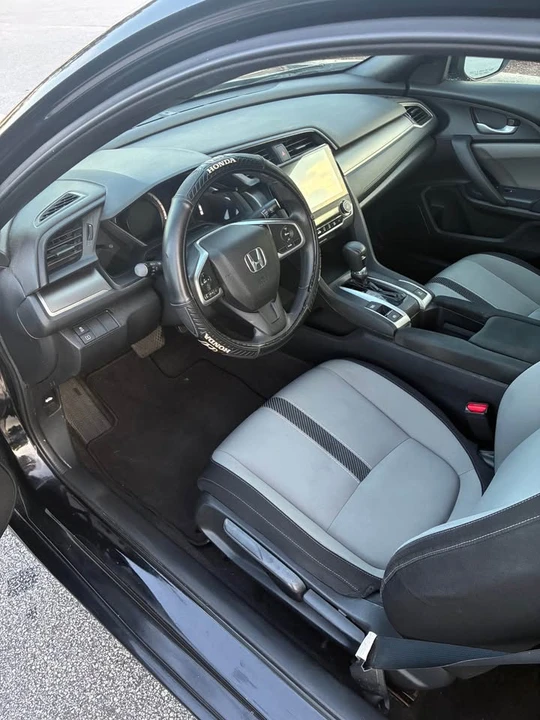 2016 Honda Civic 10th Gen - Image 7 of 12