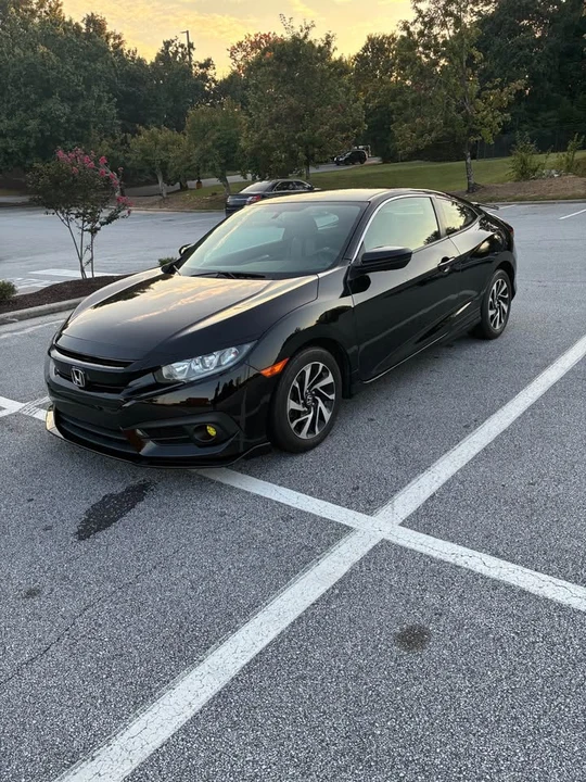 2016 Honda Civic 10th Gen - Image 4 of 12