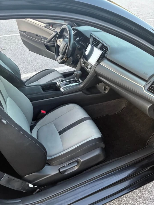 2016 Honda Civic 10th Gen - Image 8 of 12