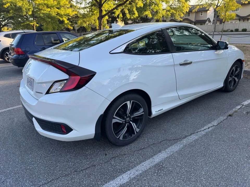 2016 Honda Civic 10th Gen - Image 5 of 13