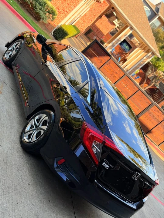2016 Honda Civic 10th Gen - Image 4 of 13