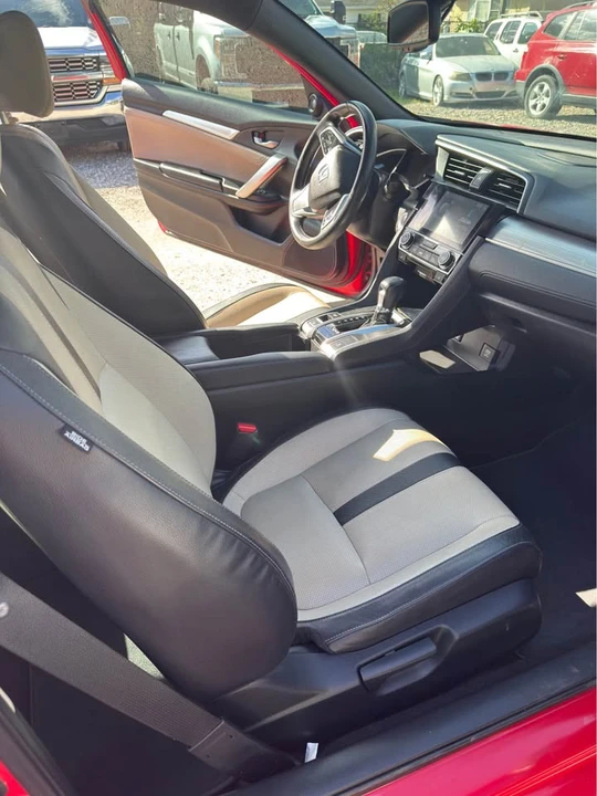 2016 Honda Civic 10th Gen - Image 4 of 4