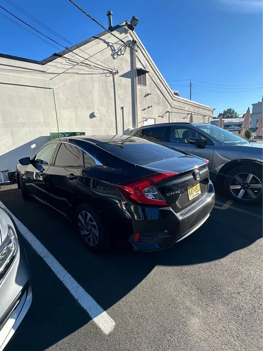 2016 Honda Civic 10th Gen - Image 3 of 8