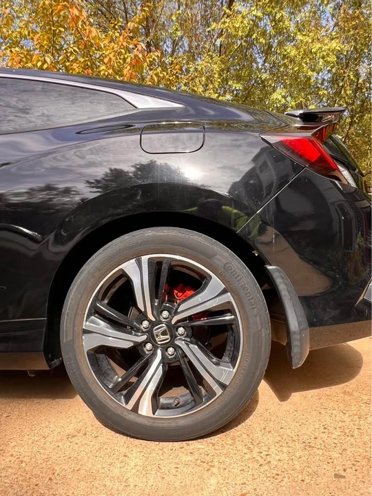 2016 Honda Civic 10th Gen - Image 10 of 19