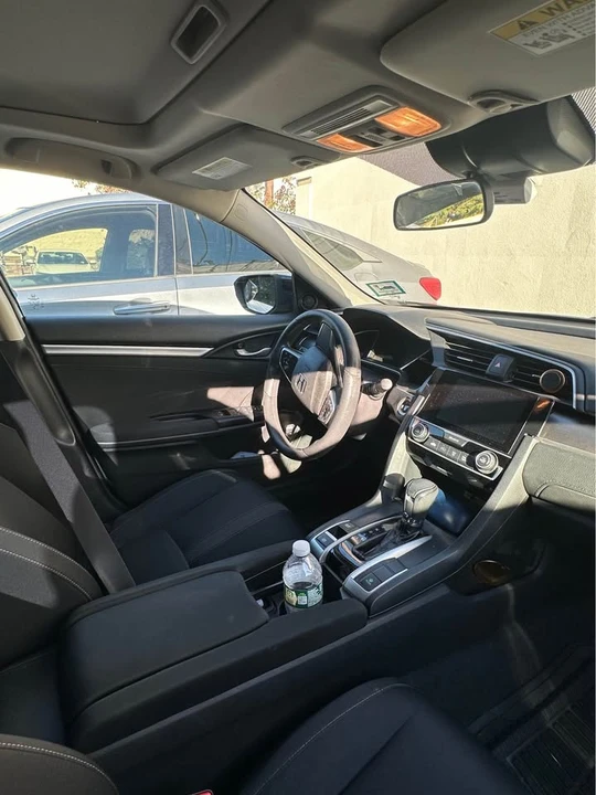 2016 Honda Civic 10th Gen - Image 6 of 8