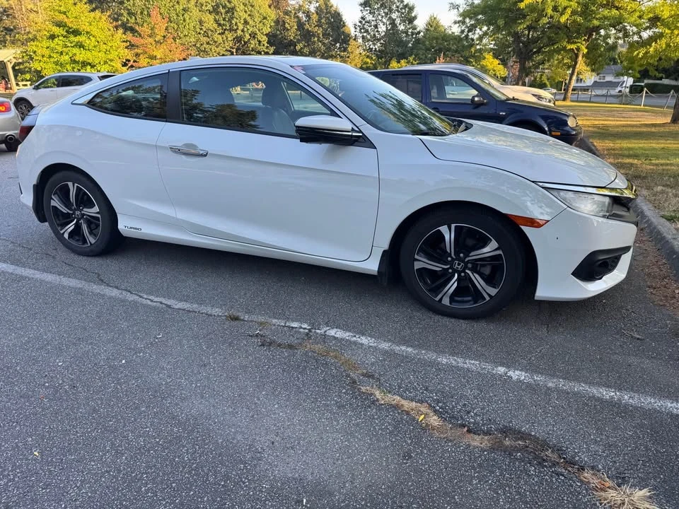 2016 Honda Civic 10th Gen - Image 6 of 13