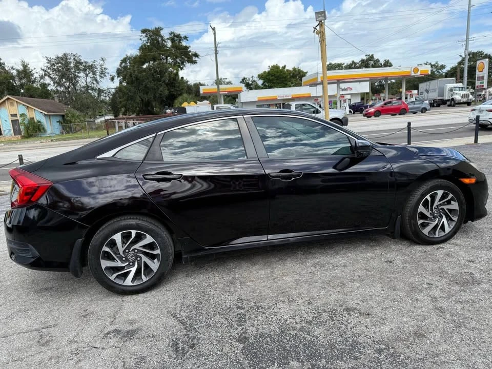 2016 Honda Civic 10th Gen - Image 8 of 20