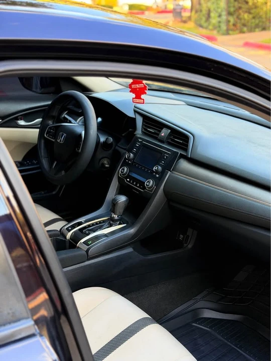 2016 Honda Civic 10th Gen - Image 6 of 13